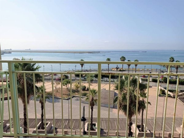 appartamento in vendita a Genova in zona Pegli