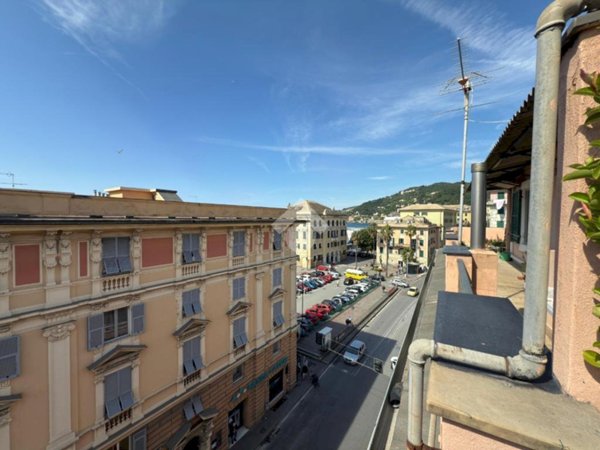 appartamento in vendita a Genova in zona Voltri