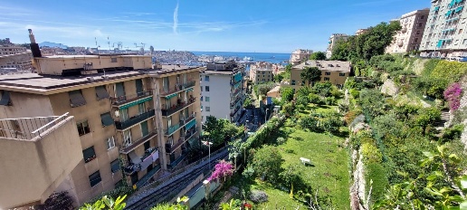 appartamento in vendita a Genova in zona Lagaccio / Granarolo