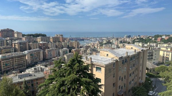 appartamento in vendita a Genova in zona Oregina