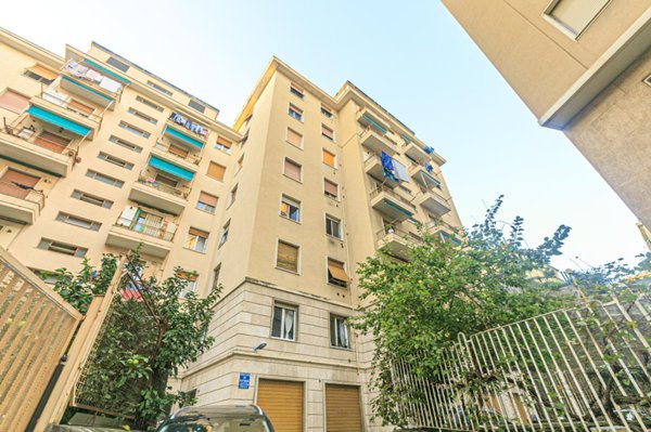 appartamento in vendita a Genova in zona Sestri Ponente