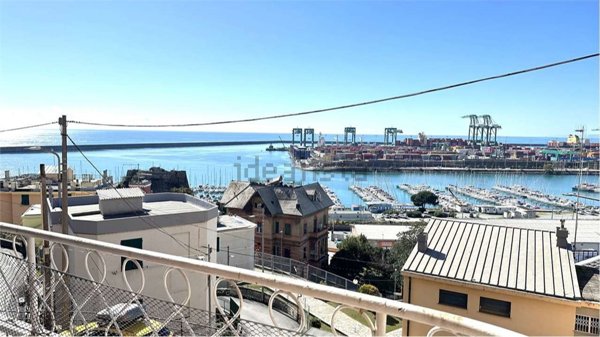 appartamento in vendita a Genova in zona Pegli