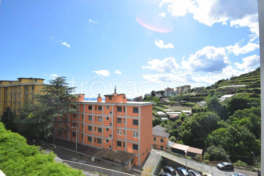 appartamento in vendita a Genova in zona Palmaro / Pra'