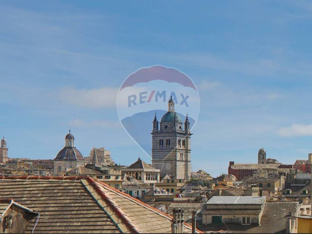 appartamento in vendita a Genova in zona Sottoripa / Maddalena / Molo