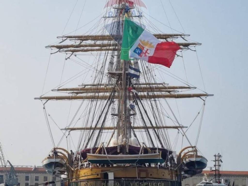 appartamento in vendita a Genova in zona Sottoripa / Maddalena / Molo