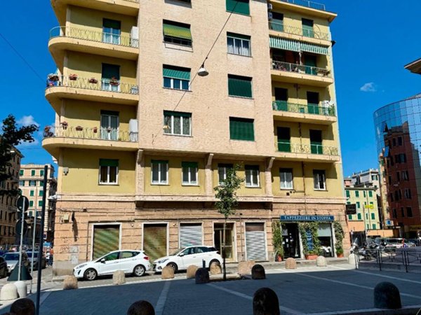 appartamento in vendita a Genova in zona Sampierdarena