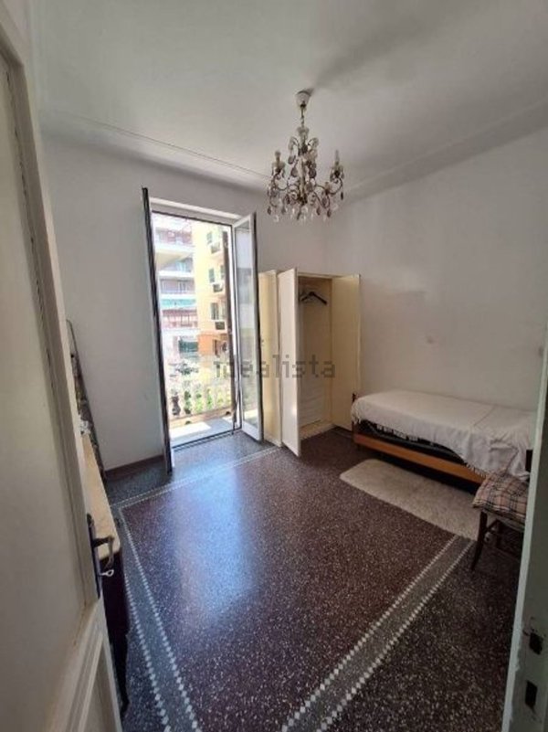 appartamento in vendita a Genova in zona Sestri Ponente