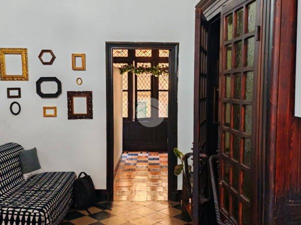 appartamento in vendita a Genova in zona Sottoripa / Maddalena / Molo