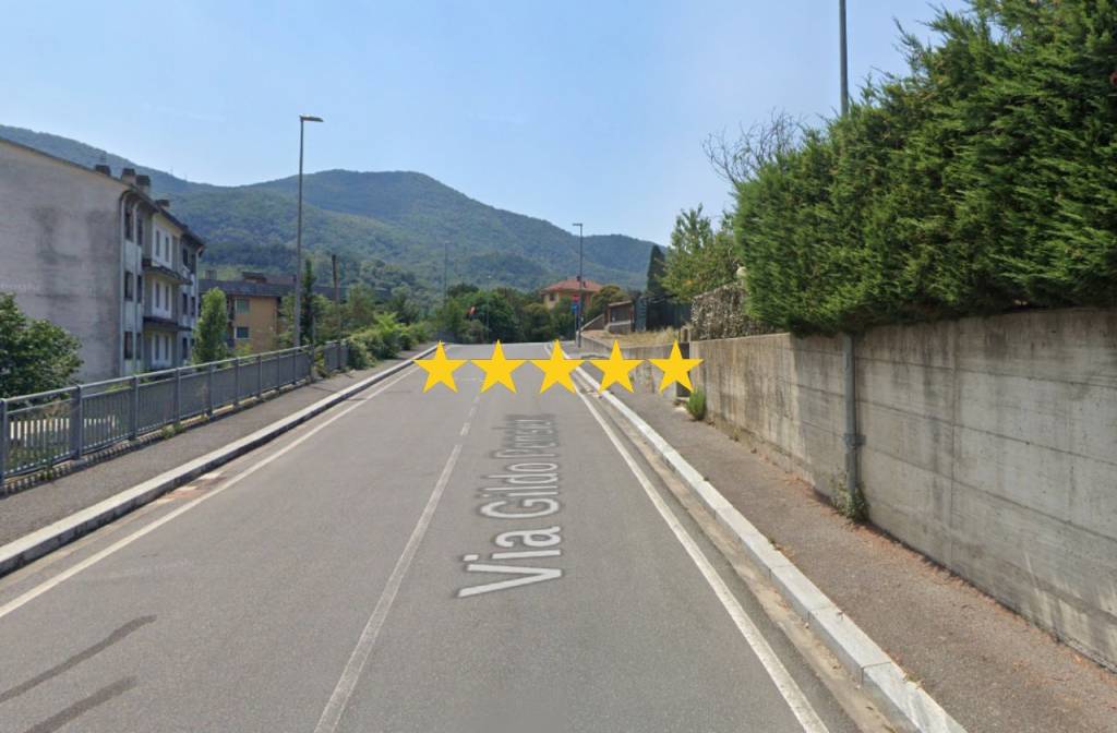 appartamento in vendita a Genova in zona Struppa