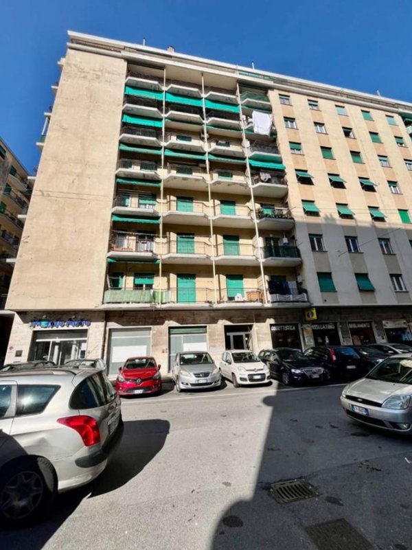 appartamento in vendita a Genova in zona Sestri Ponente