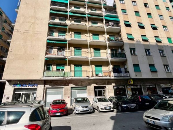appartamento in vendita a Genova in zona Sestri Ponente
