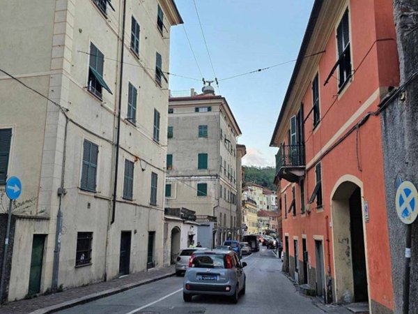 negozio in vendita a Genova in zona Pontedecimo