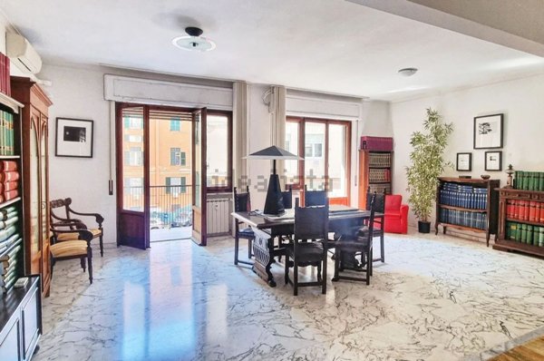 appartamento in vendita a Genova in zona Carignano