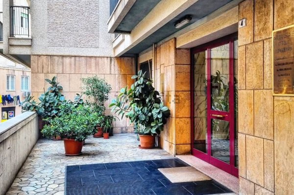 appartamento in vendita a Genova in zona Carignano