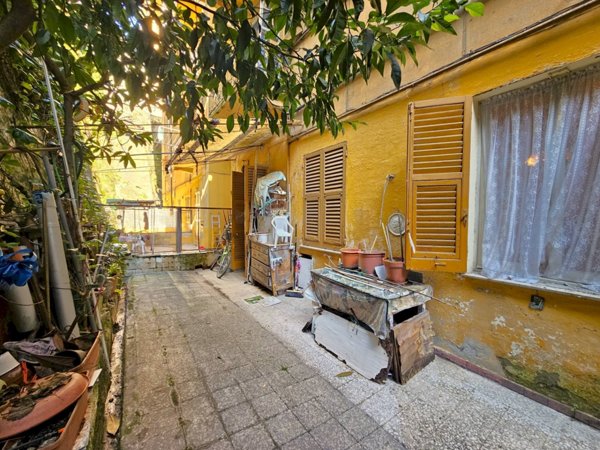 appartamento in vendita a Genova in zona Oregina