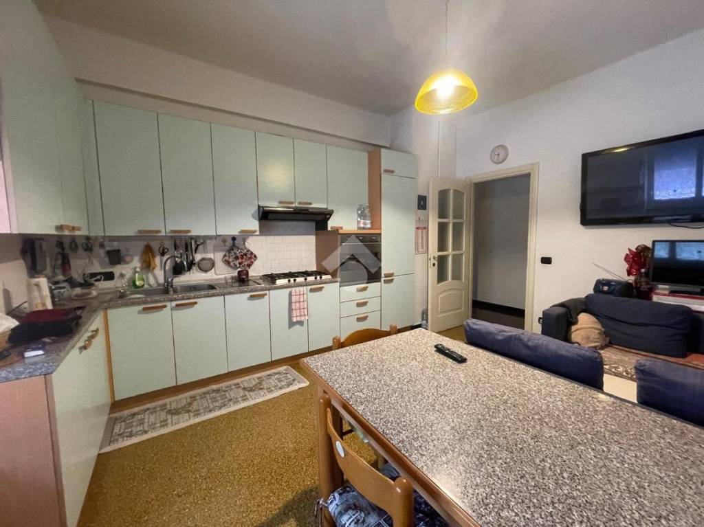 appartamento in vendita a Genova in zona Sestri Ponente