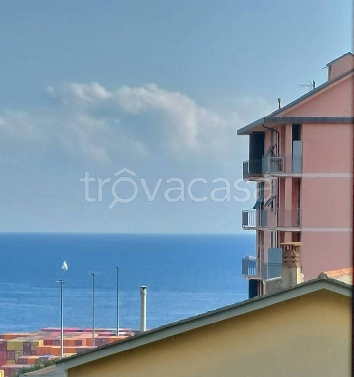 appartamento in vendita a Genova in zona Voltri