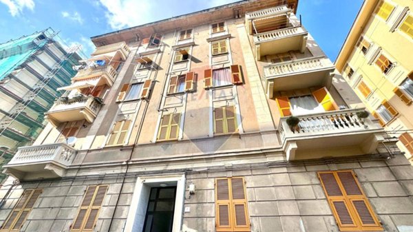 appartamento in vendita a Genova in zona Sestri Ponente
