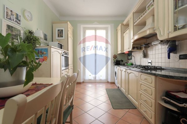 appartamento in vendita a Genova in zona Rivarolo