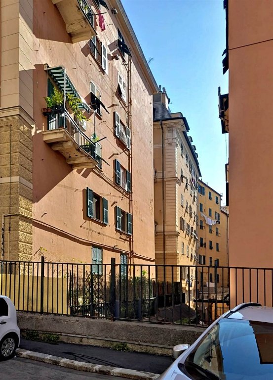 appartamento in vendita a Genova in zona Sampierdarena