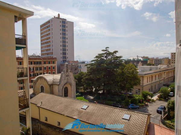 appartamento in vendita a Genova in zona Sampierdarena