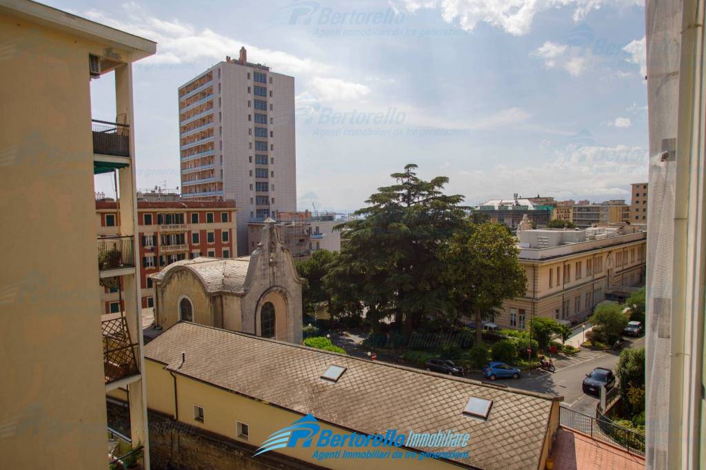 appartamento in vendita a Genova in zona Sampierdarena