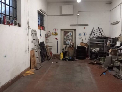 locale di sgombero in vendita a Genova in zona Sturla