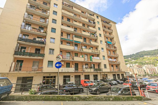 appartamento in vendita a Genova in zona Staglieno
