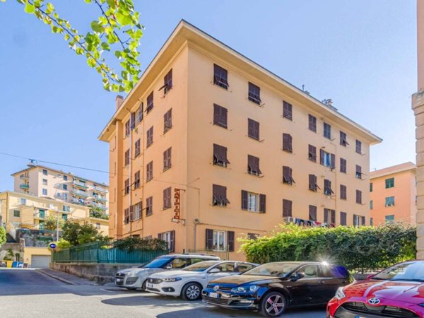appartamento in vendita a Genova in zona Sturla