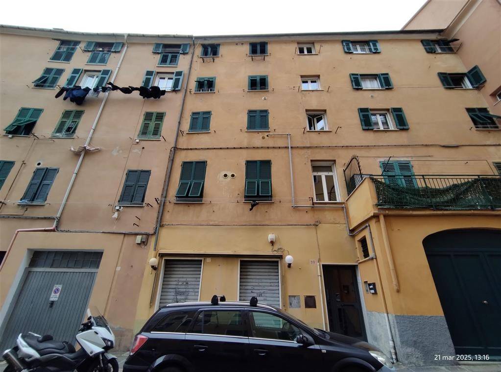 negozio in vendita a Genova in zona Palmaro / Pra'
