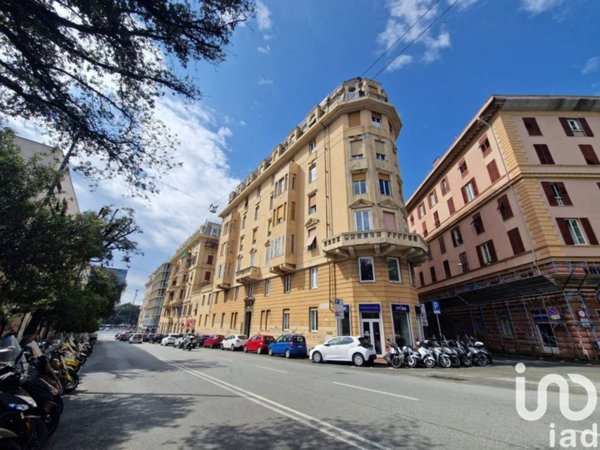 ufficio in vendita a Genova in zona San Vincenzo