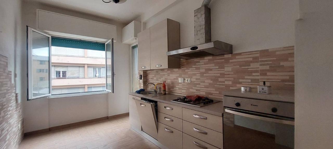 appartamento in vendita a Genova in zona Sestri Ponente