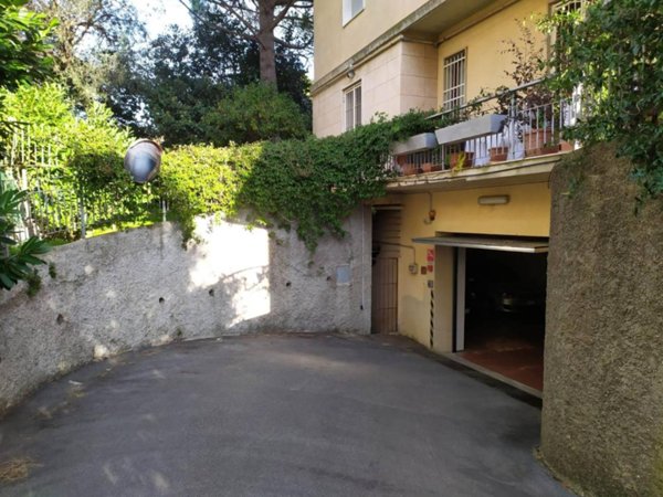 negozio in vendita a Genova