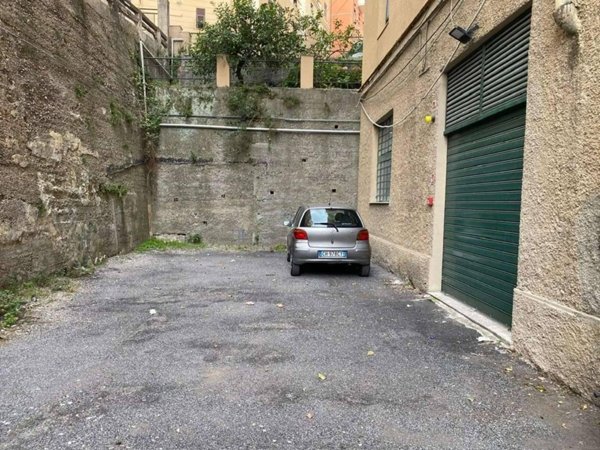 negozio in vendita a Genova in zona San Martino