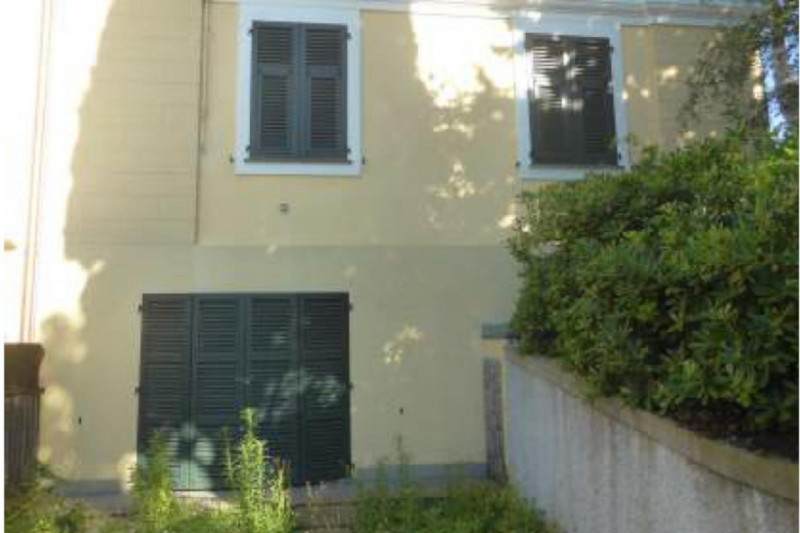 casa indipendente in vendita a Genova