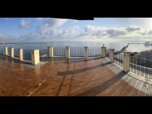 appartamento in vendita a Genova in zona Pegli