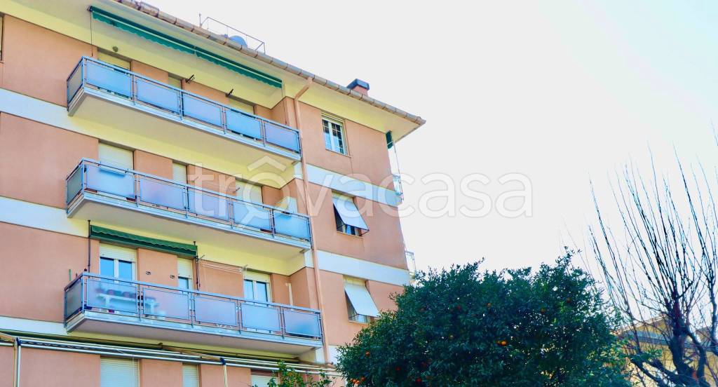 appartamento in vendita a Genova in zona Apparizione