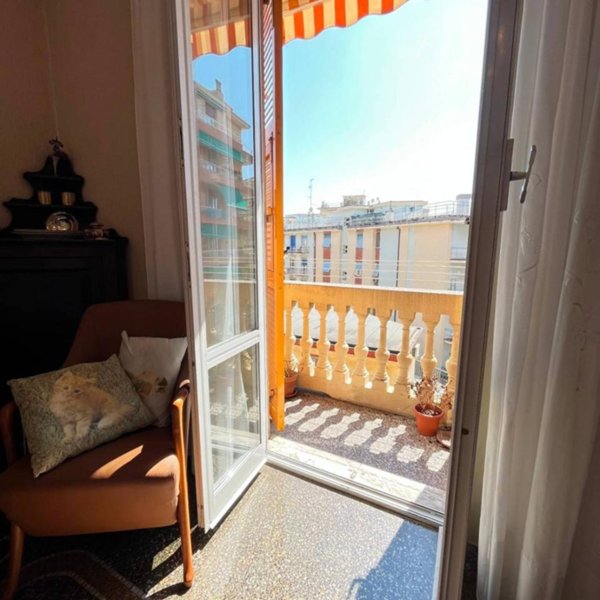 appartamento in vendita a Genova in zona Sestri Ponente