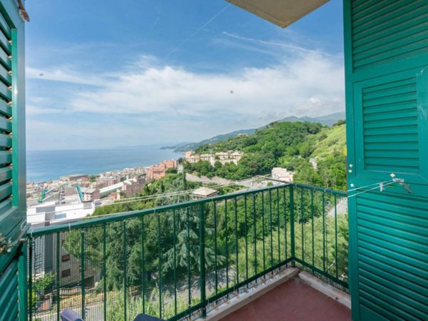 appartamento in vendita a Genova in zona Palmaro / Pra'