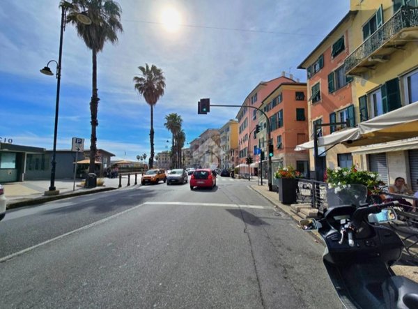 negozio in vendita a Genova in zona Pegli