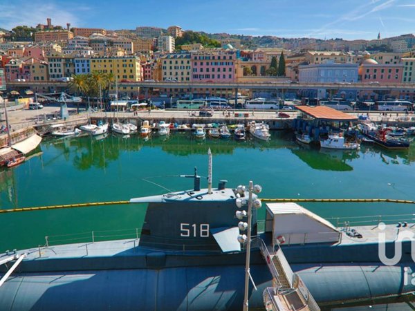 appartamento in vendita a Genova in zona Sottoripa / Maddalena / Molo