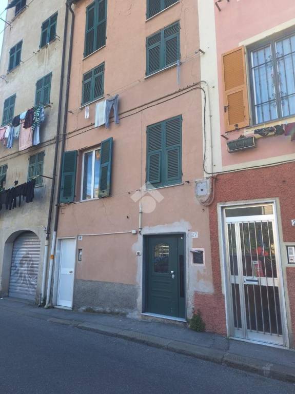 appartamento in vendita a Genova in zona Bolzaneto