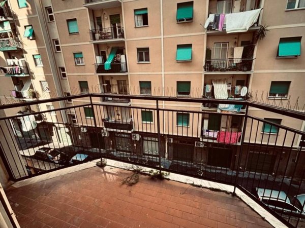 appartamento in vendita a Genova in zona Sestri Ponente