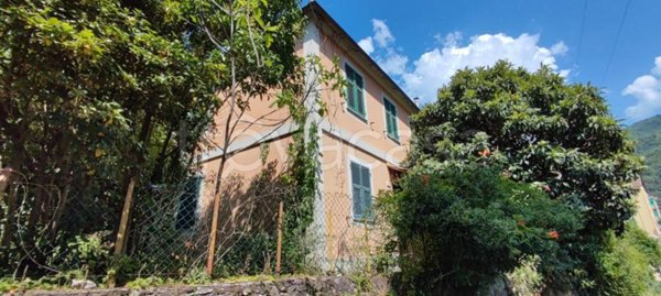 casa indipendente in vendita a Genova in zona Struppa