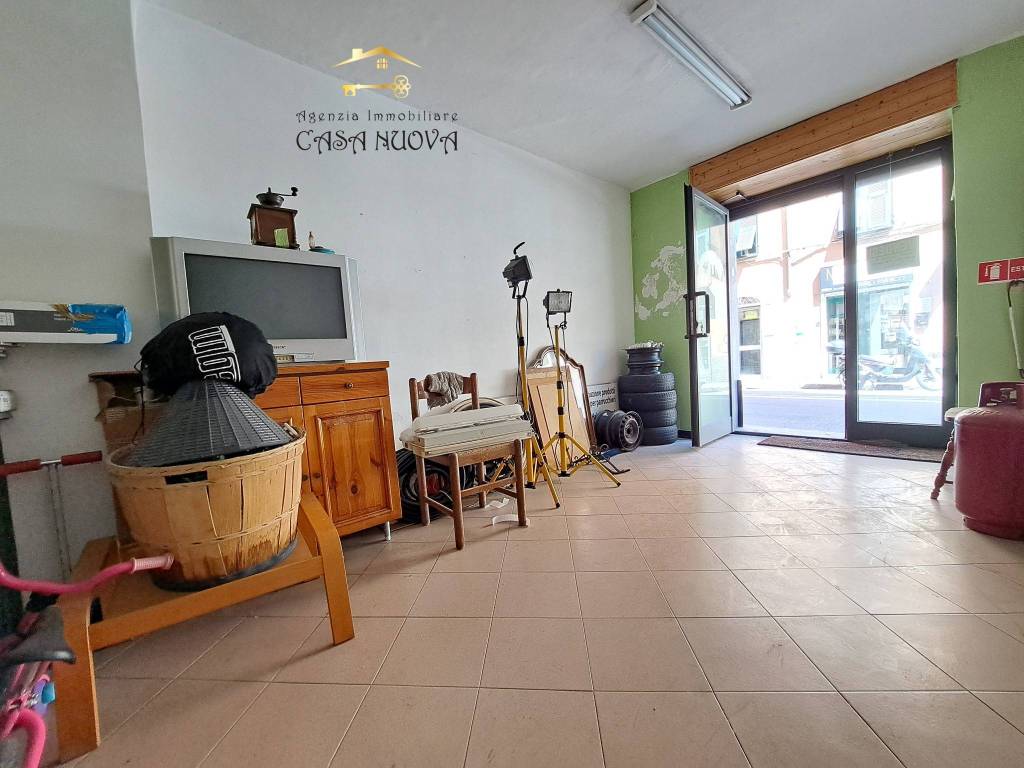 negozio in vendita a Genova in zona San Fruttuoso