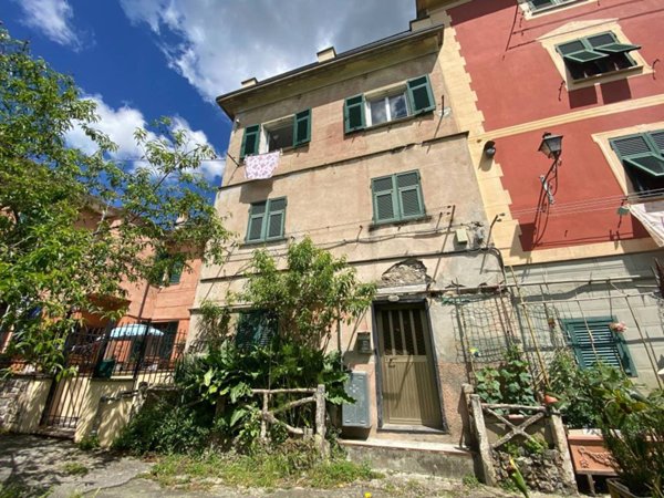 appartamento in vendita a Genova in zona Struppa