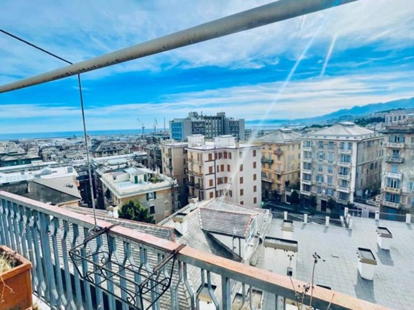 appartamento in vendita a Genova in zona Sestri Ponente