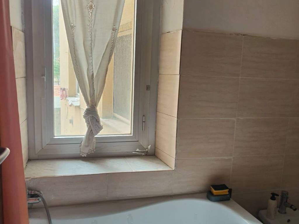 appartamento in vendita a Genova in zona Rivarolo