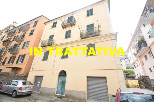 intera palazzina in vendita a Genova in zona Molassana
