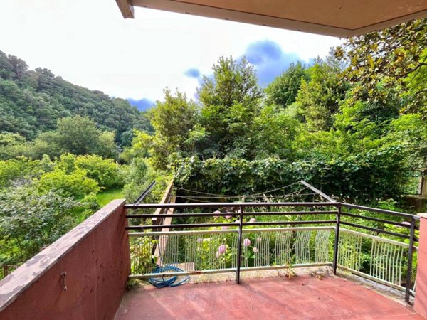 appartamento in vendita a Genova in zona Pegli